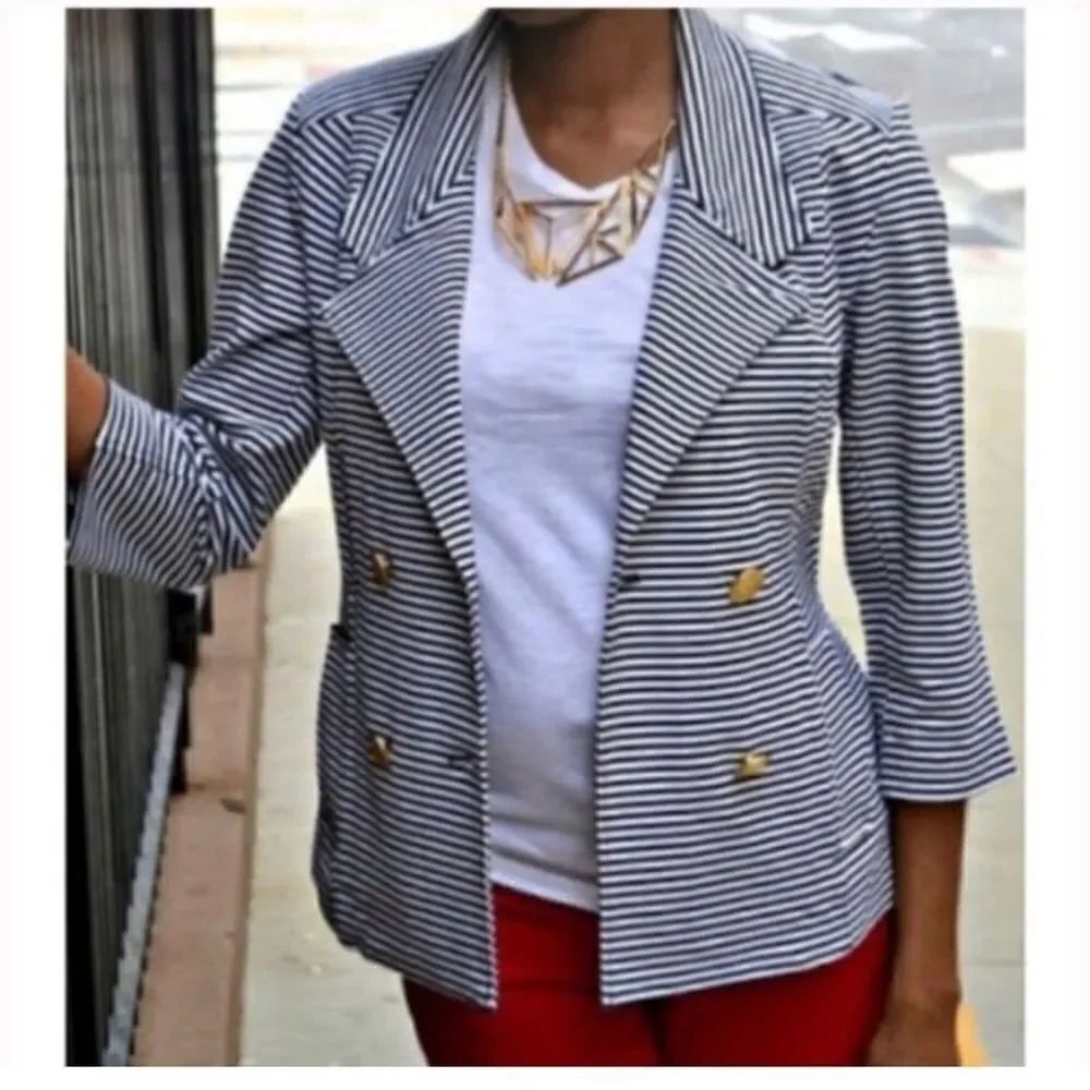 CAbi nautical blazer sz small. In great condition